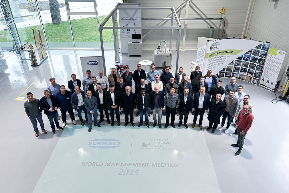 As part of the WMM, the international management team of the Schmalz Group visits the Freudenstadt campus, among other places.
