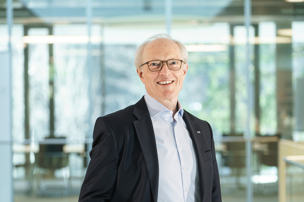 Dr. Kurt Schmalz, Managing Partner of J. Schmalz GmbH: "The future belongs to smart, flexible vacuum products that meet demands in terms of efficiency and sustainability. This is exactly why we need a lot of know-how and fresh ideas."