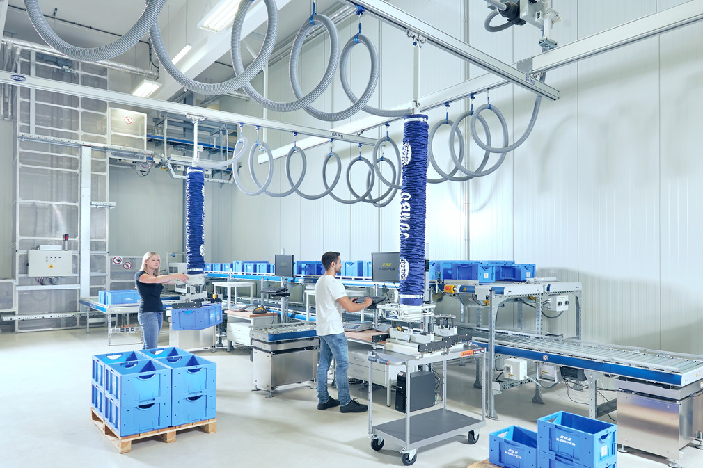 With its suspension crane systems, Schmalz offers flexible handling solutions for large working areas and loads of up to 1,200 kilograms.