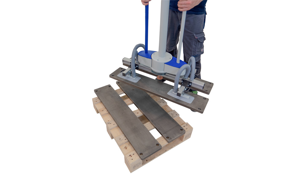 Quadruple vacuum gripper