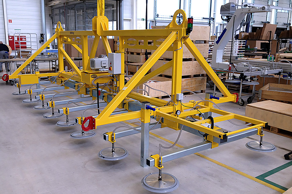 Lifting Device for Nacelle Production